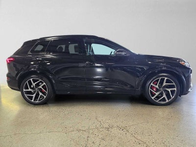 2025 Audi SQ6 e-tron Prestige