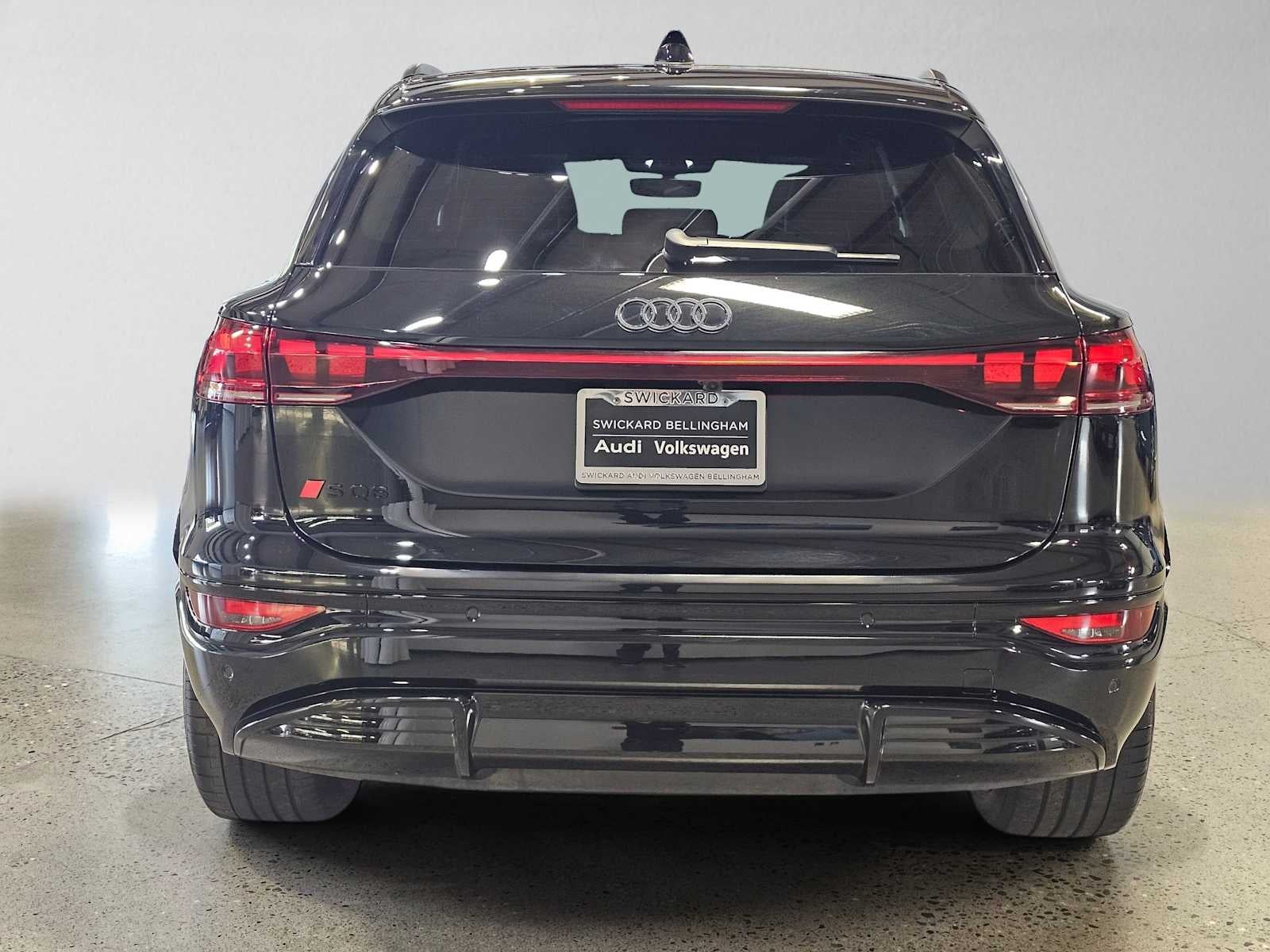 2025 Audi SQ6 e-tron Prestige