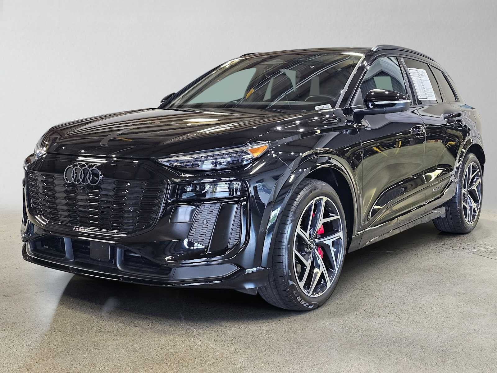 2025 Audi SQ6 e-tron Prestige
