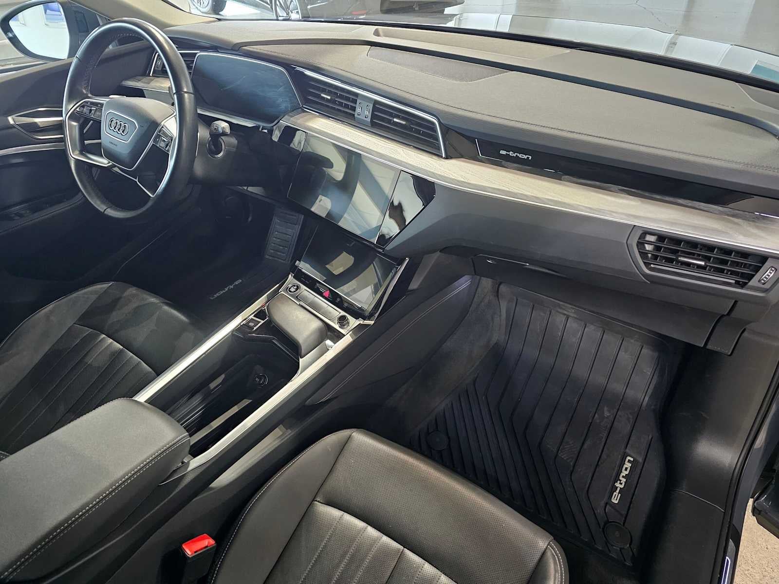 2024 Audi Q8 e-tron Premium Plus