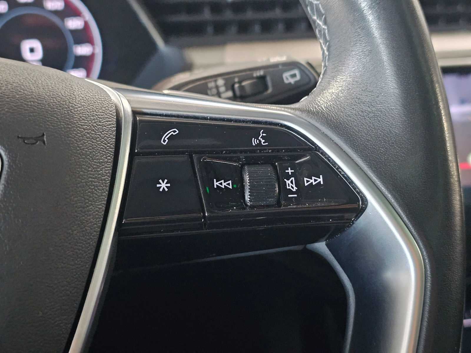 2024 Audi Q8 e-tron Premium Plus
