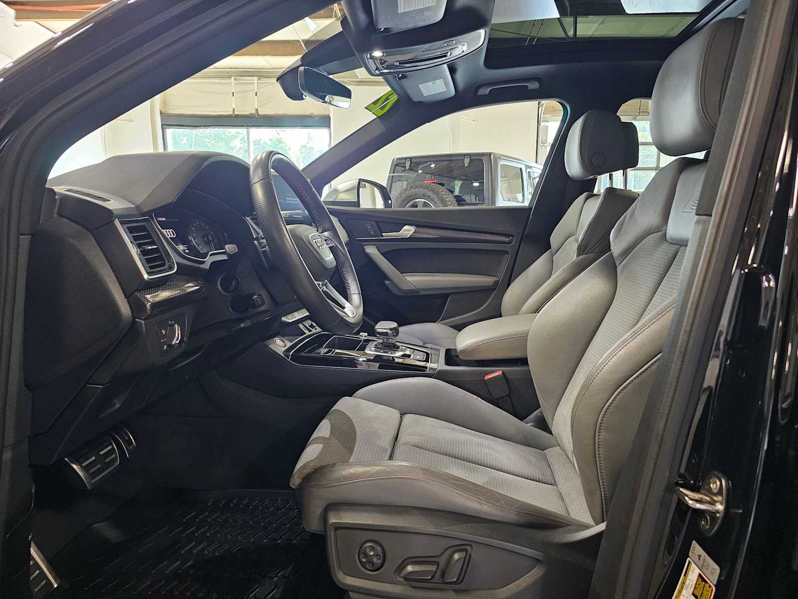 2022 Audi SQ5 Premium