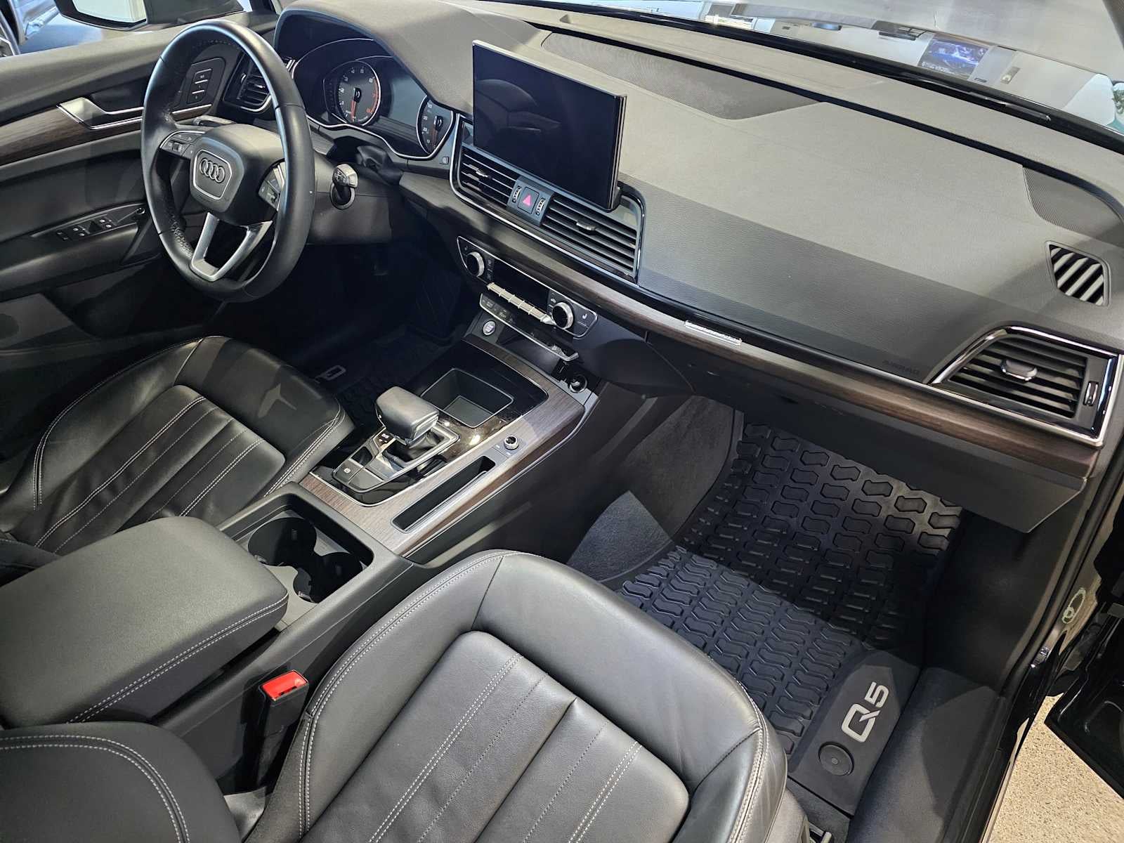 2023 Audi Q5 Premium 40 TFSI quattro