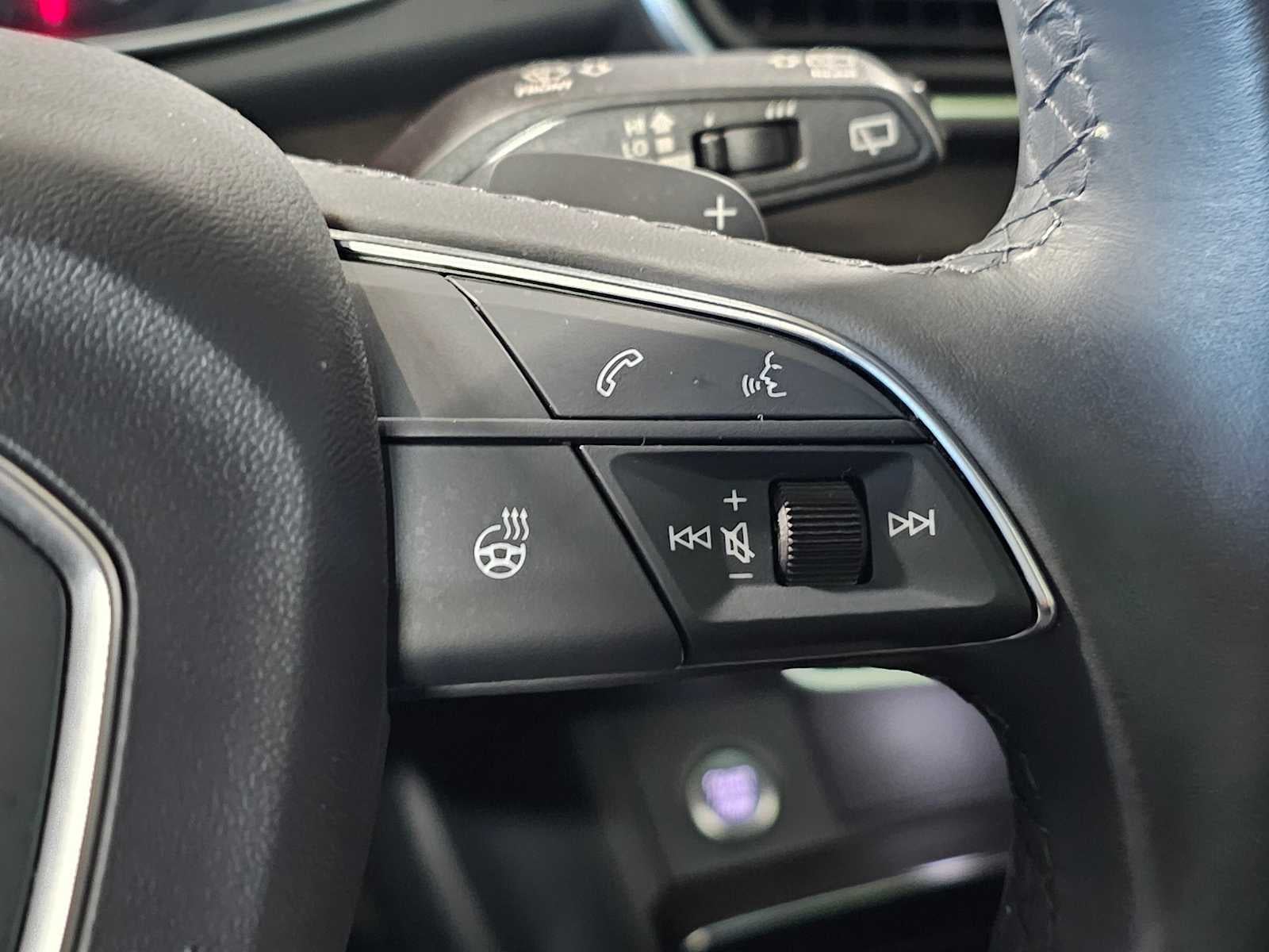 2023 Audi Q5 Premium 40 TFSI quattro