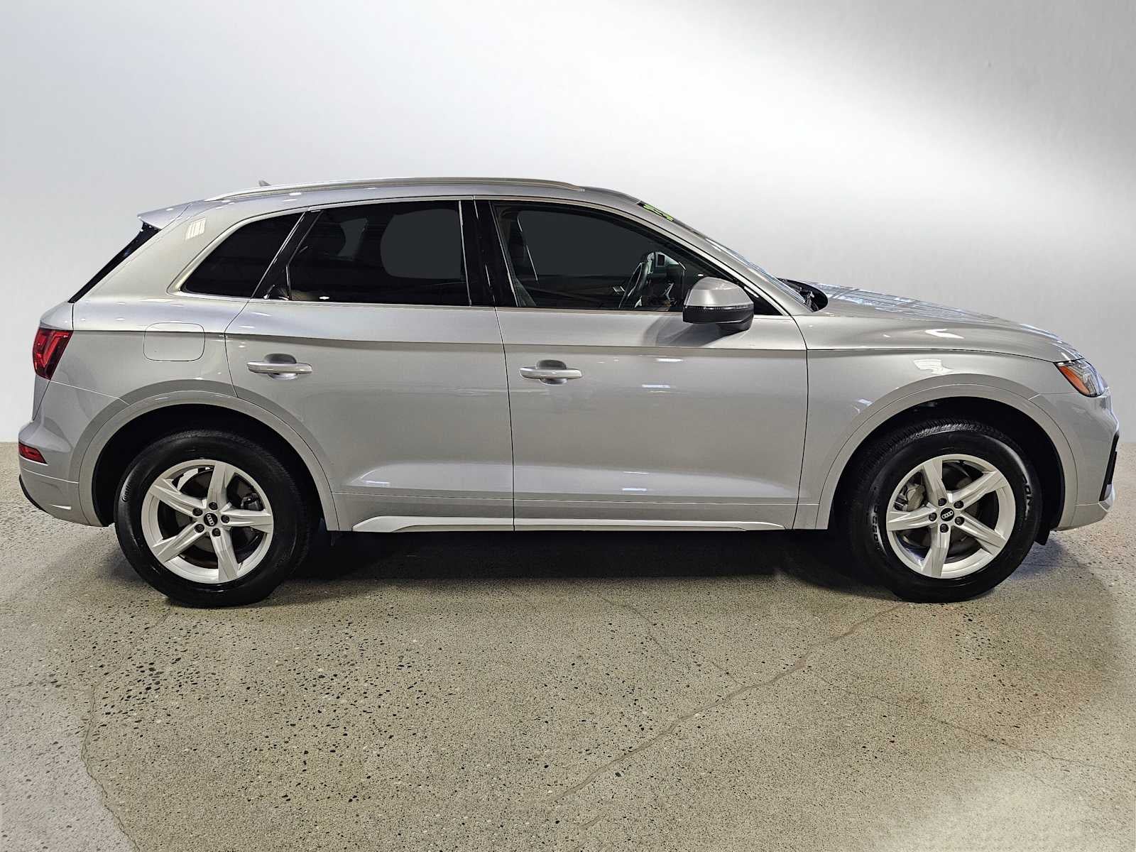 2023 Audi Q5 Premium 40 TFSI quattro