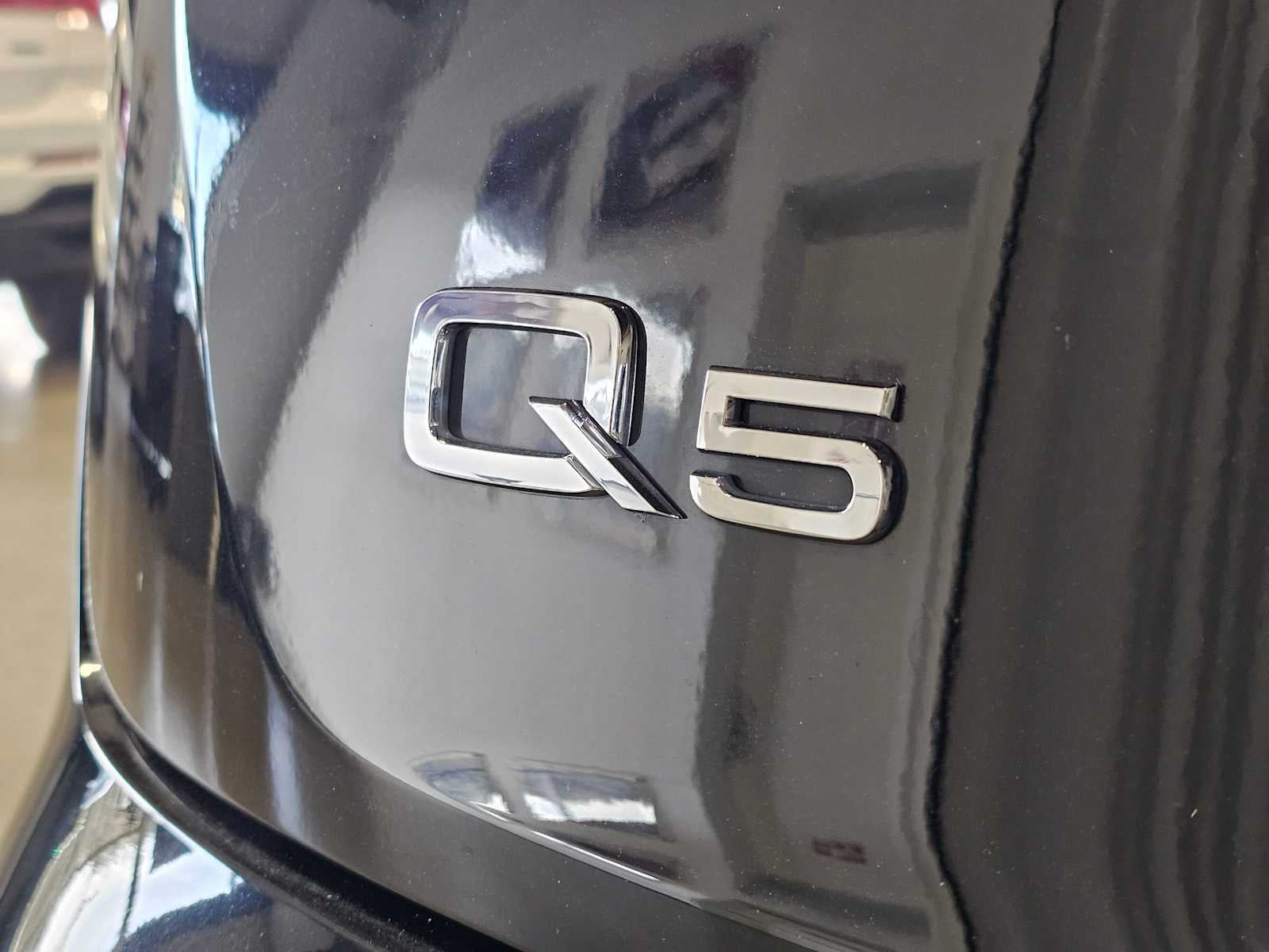 2023 Audi Q5 Premium 40 TFSI quattro