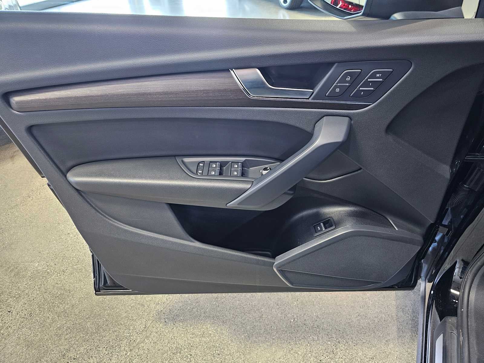 2023 Audi Q5 Premium 40 TFSI quattro