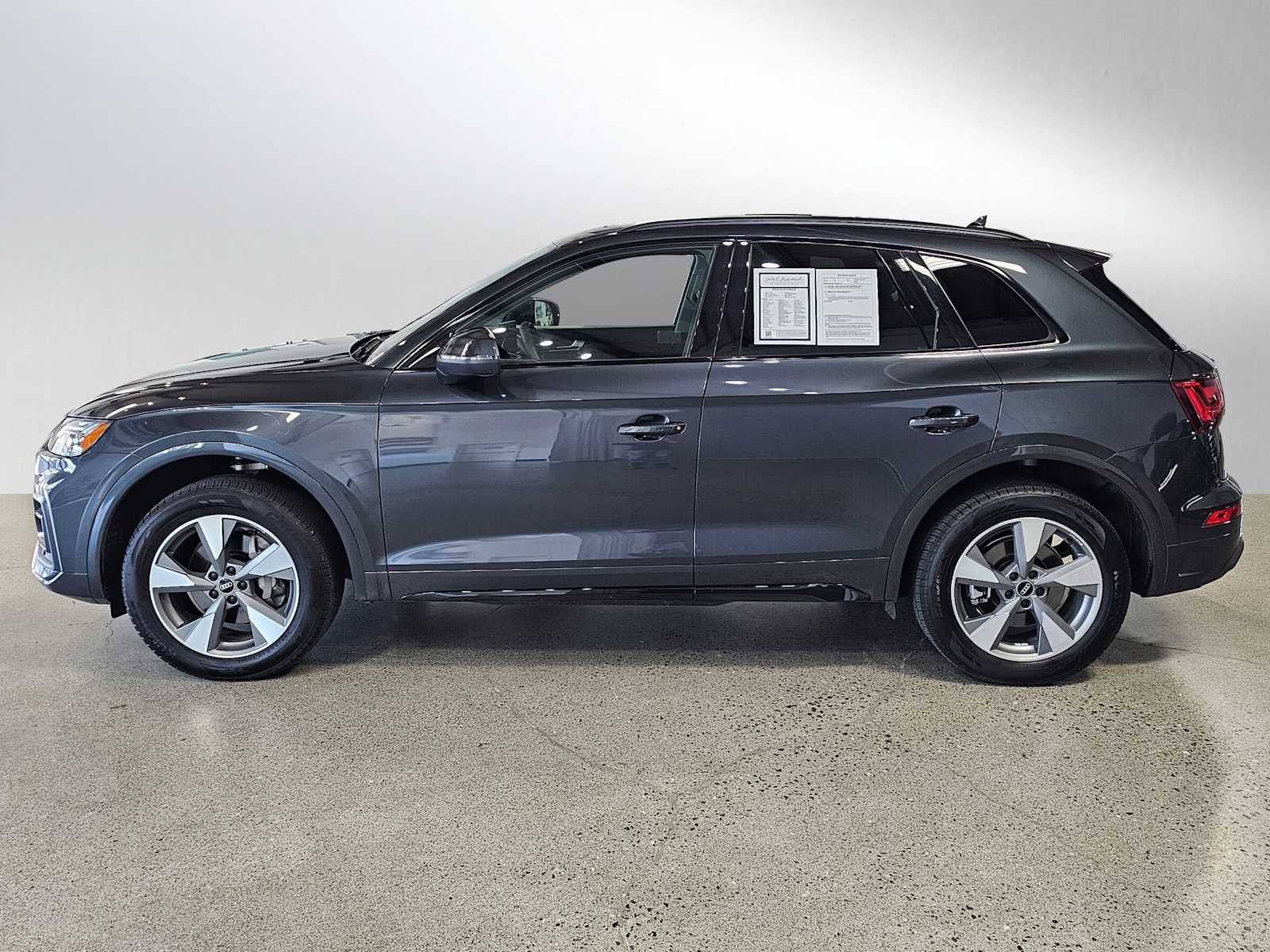 2025 Audi Q5 Premium 40 TFSI quattro