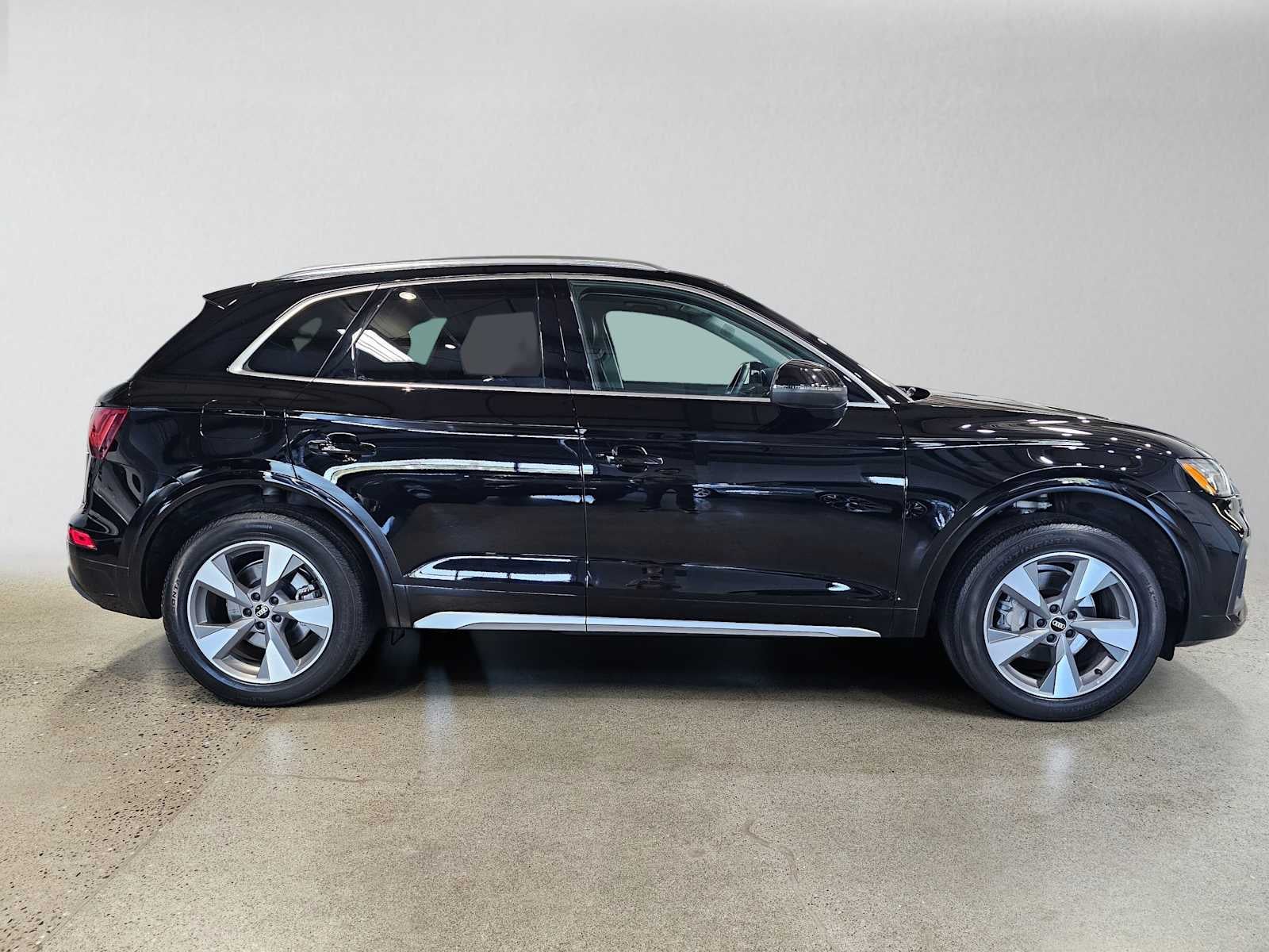 2023 Audi Q5 Premium Plus