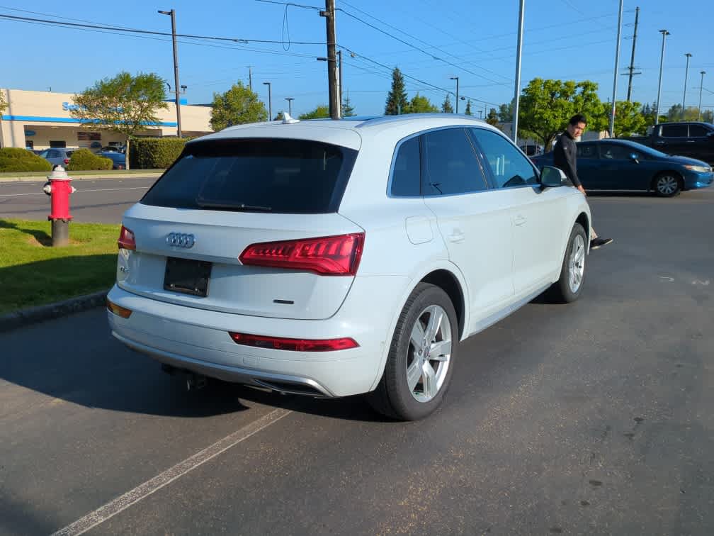 2019 Audi Q5 Prestige 45 TFSI quattro
