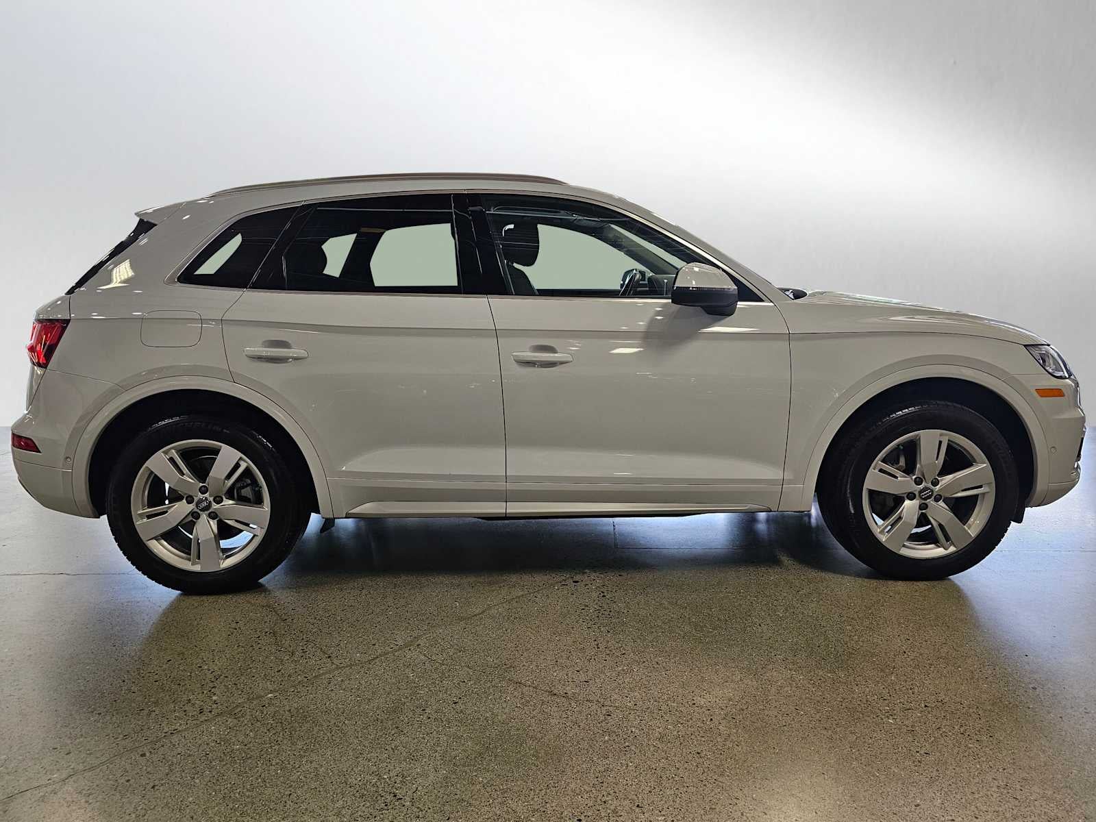 2019 Audi Q5 Prestige 45 TFSI quattro
