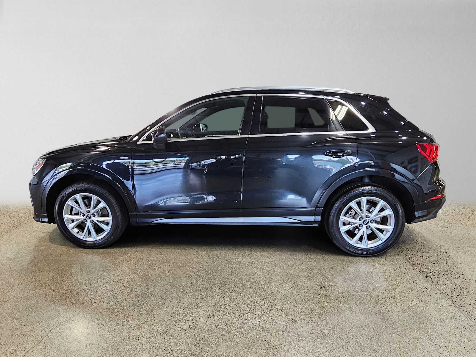 2025 Audi Q3 S line Premium