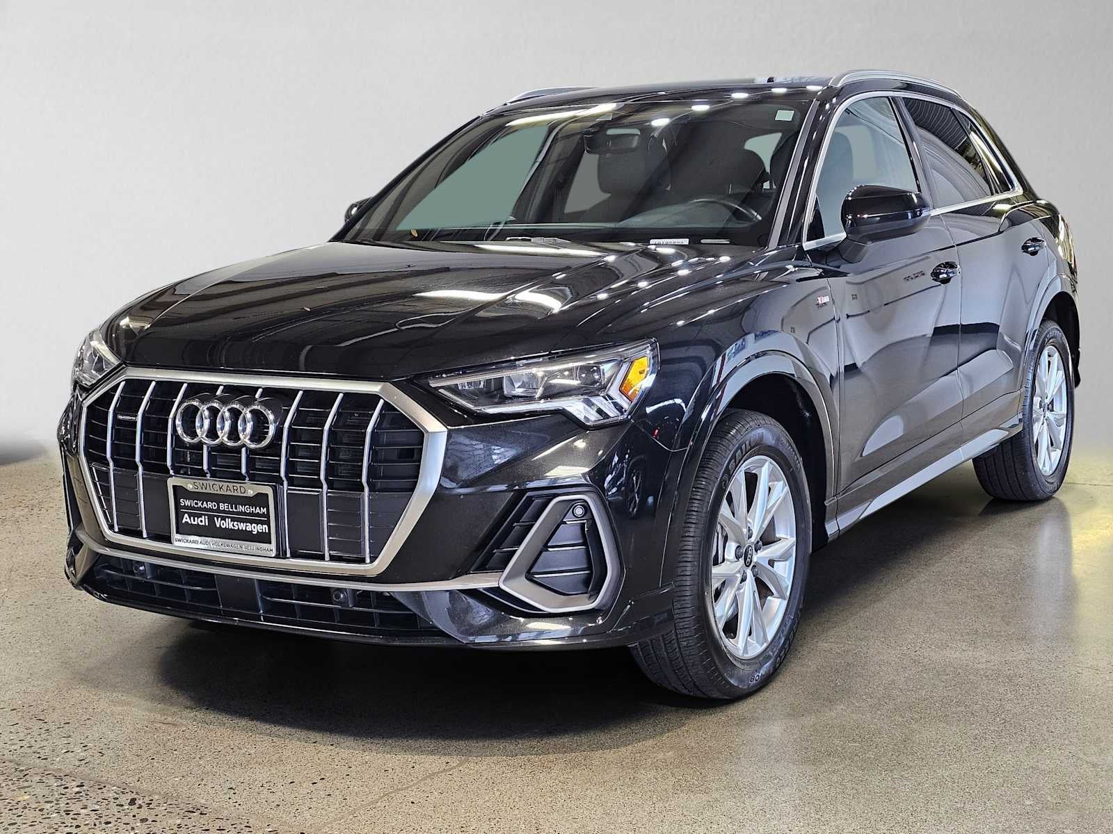 2025 Audi Q3 S line Premium