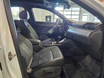 2022 Audi Q3 S line Premium 45 TFSI quattro