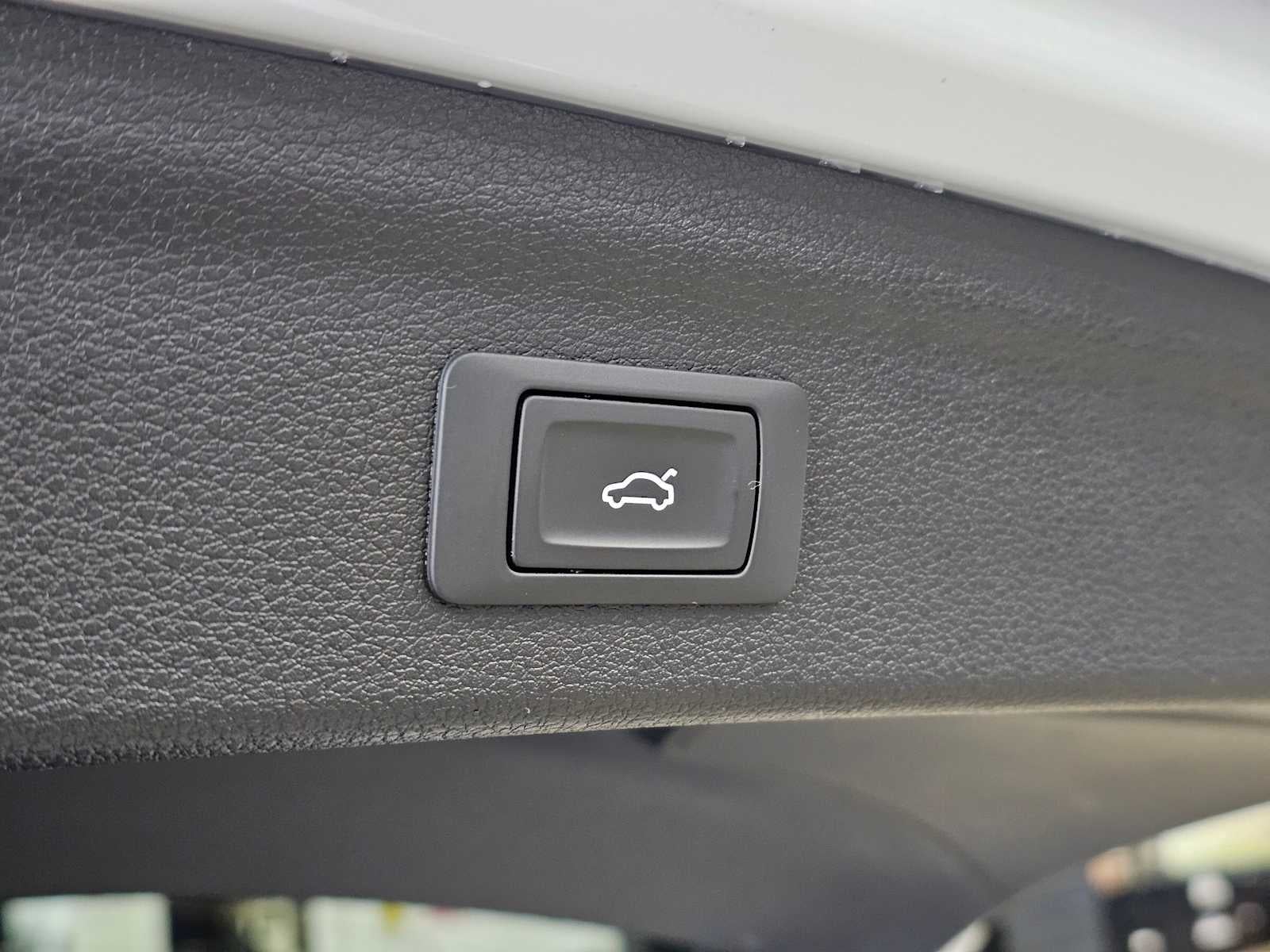 2022 Audi Q3 S line Premium 45 TFSI quattro