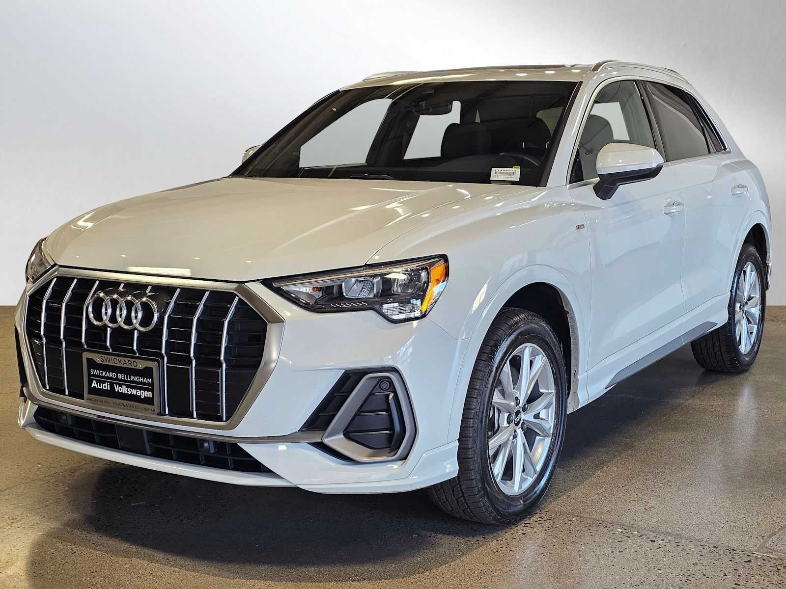 2022 Audi Q3 S line Premium 45 TFSI quattro