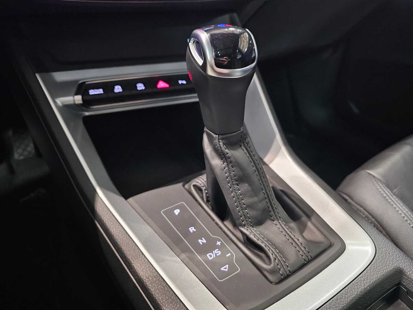 2022 Audi Q3 S line Premium 45 TFSI quattro