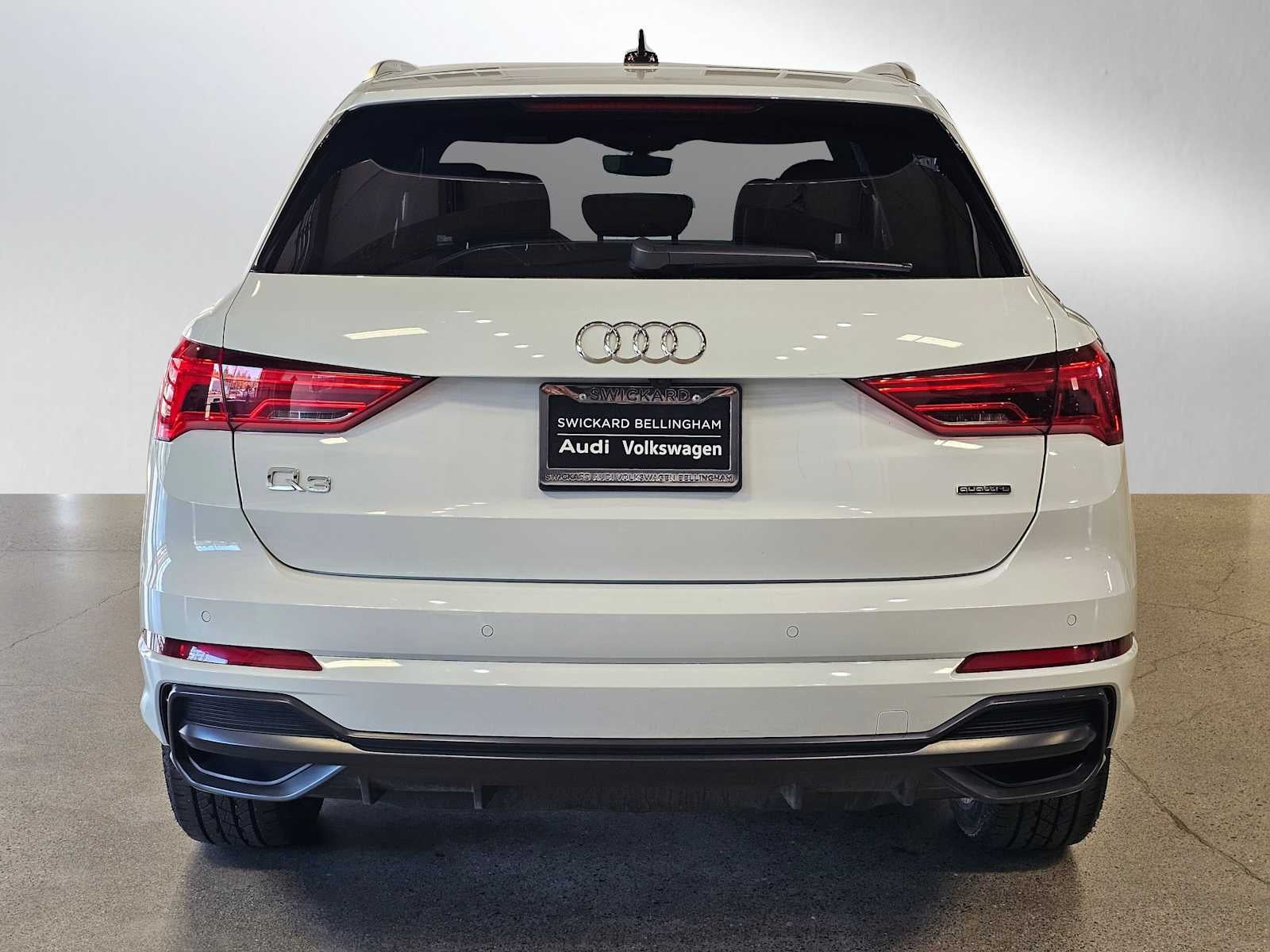 2022 Audi Q3 S line Premium 45 TFSI quattro