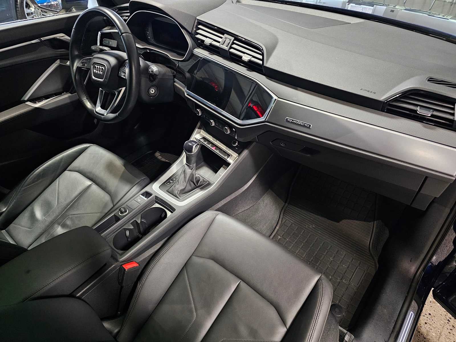 2023 Audi Q3 S line Premium 45 TFSI quattro