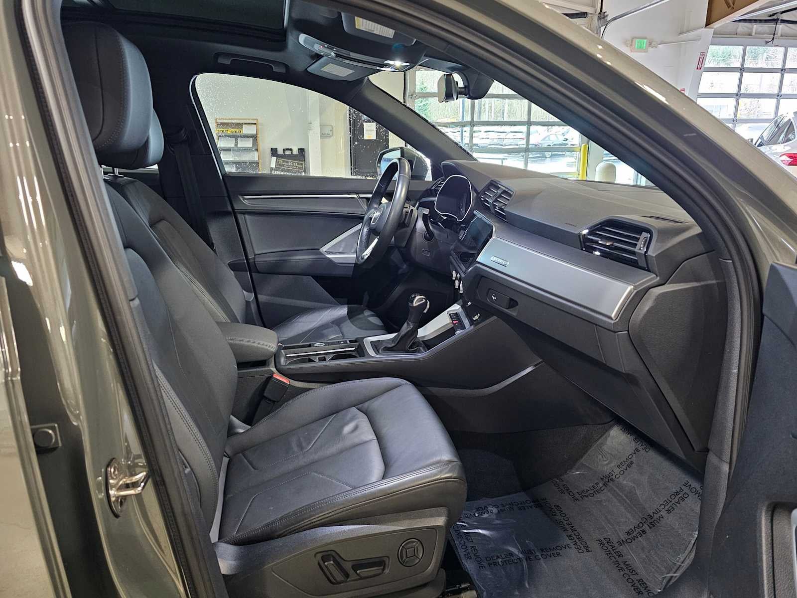 2023 Audi Q3 S line Premium 45 TFSI quattro