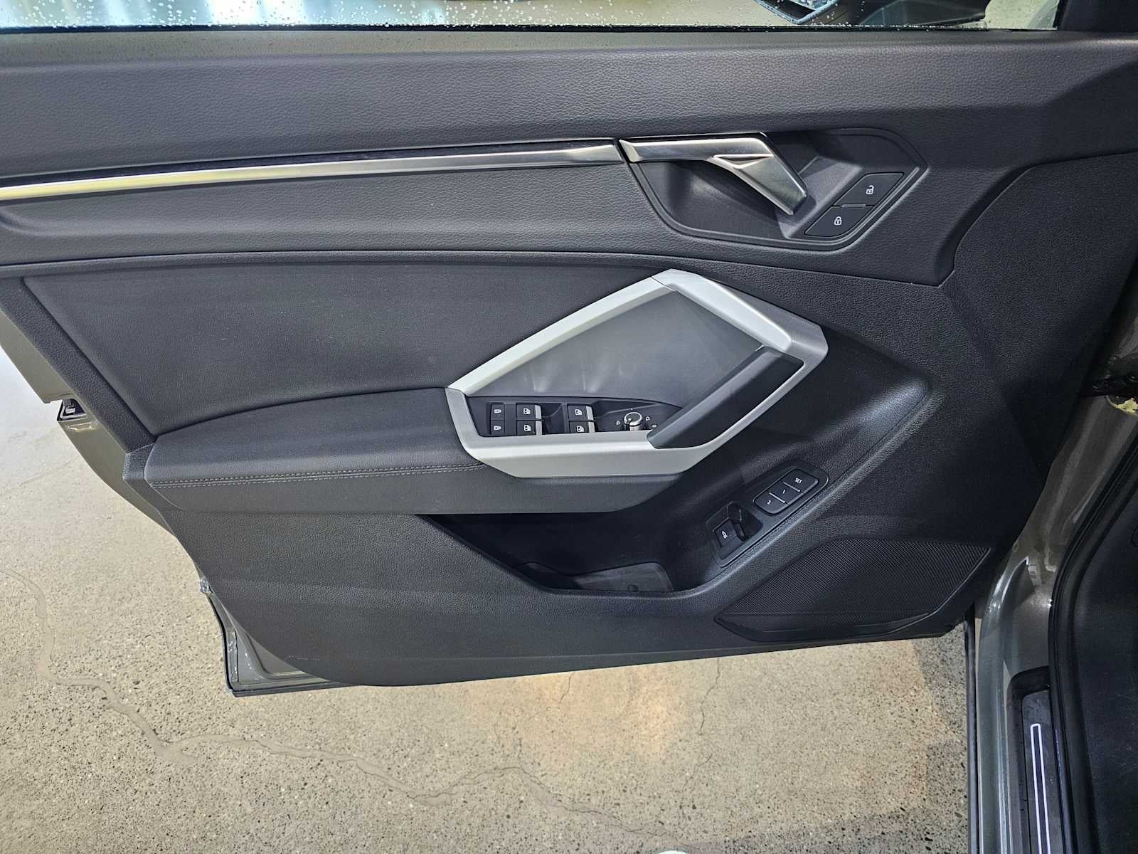 2023 Audi Q3 S line Premium 45 TFSI quattro