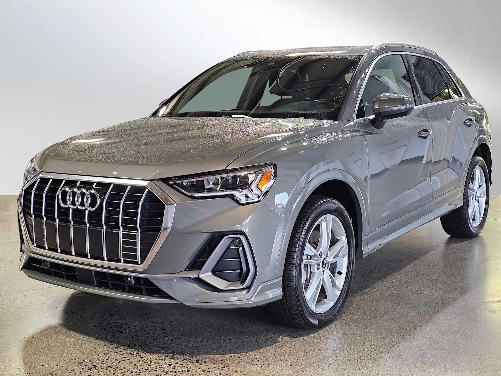 2023 Audi Q3 S line Premium 45 TFSI quattro