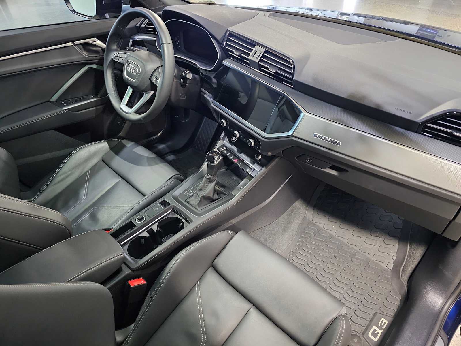 2025 Audi Q3 S line Premium 45 TFSI quattro