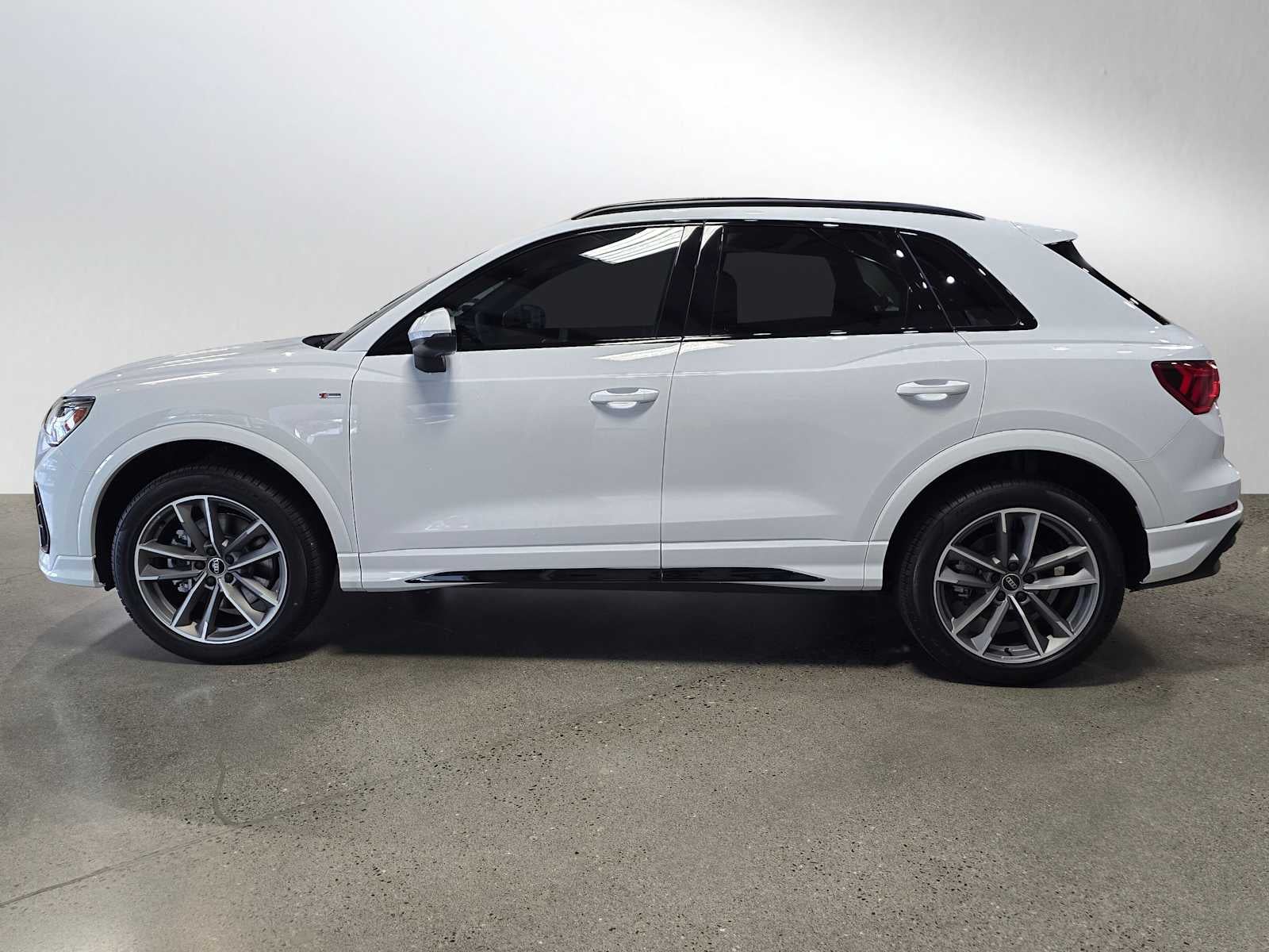 2025 Audi Q3 S line Premium 45 TFSI quattro