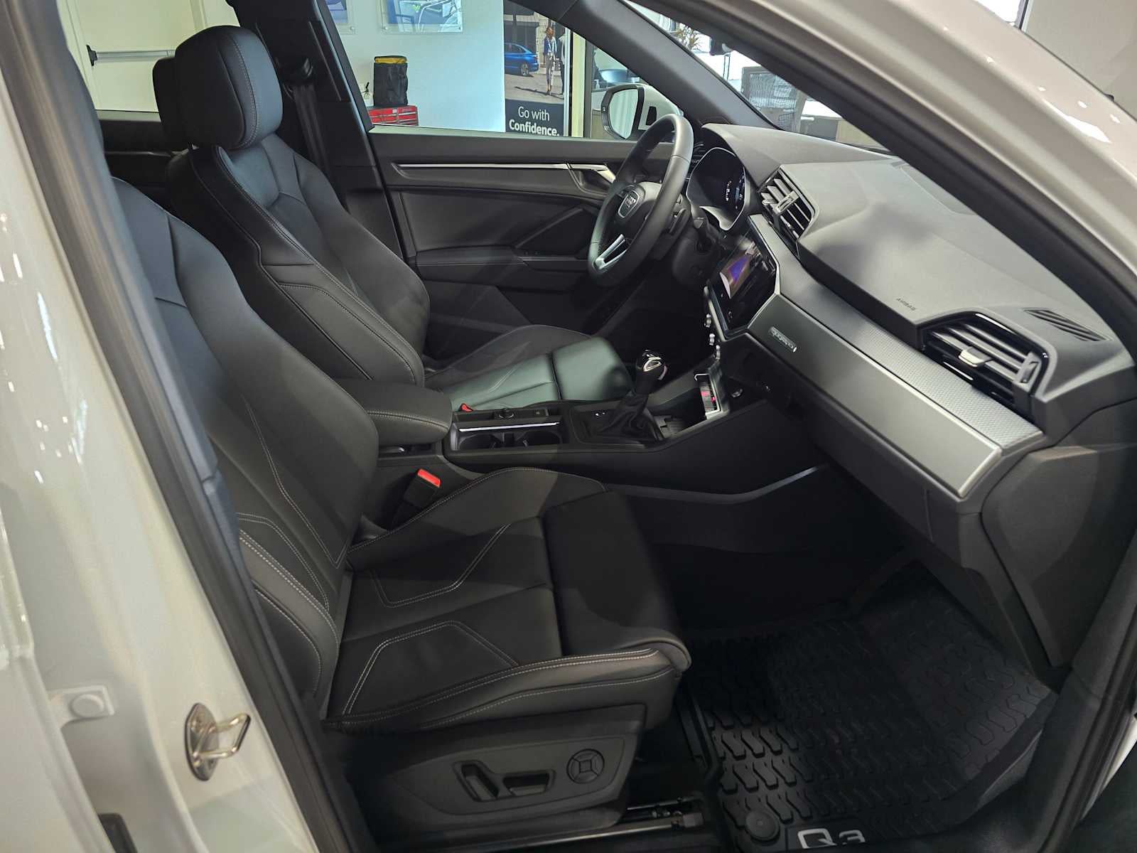 2025 Audi Q3 S line Premium 45 TFSI quattro