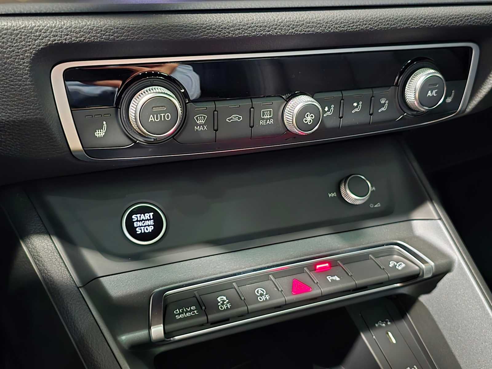 2025 Audi Q3 S line Premium 45 TFSI quattro