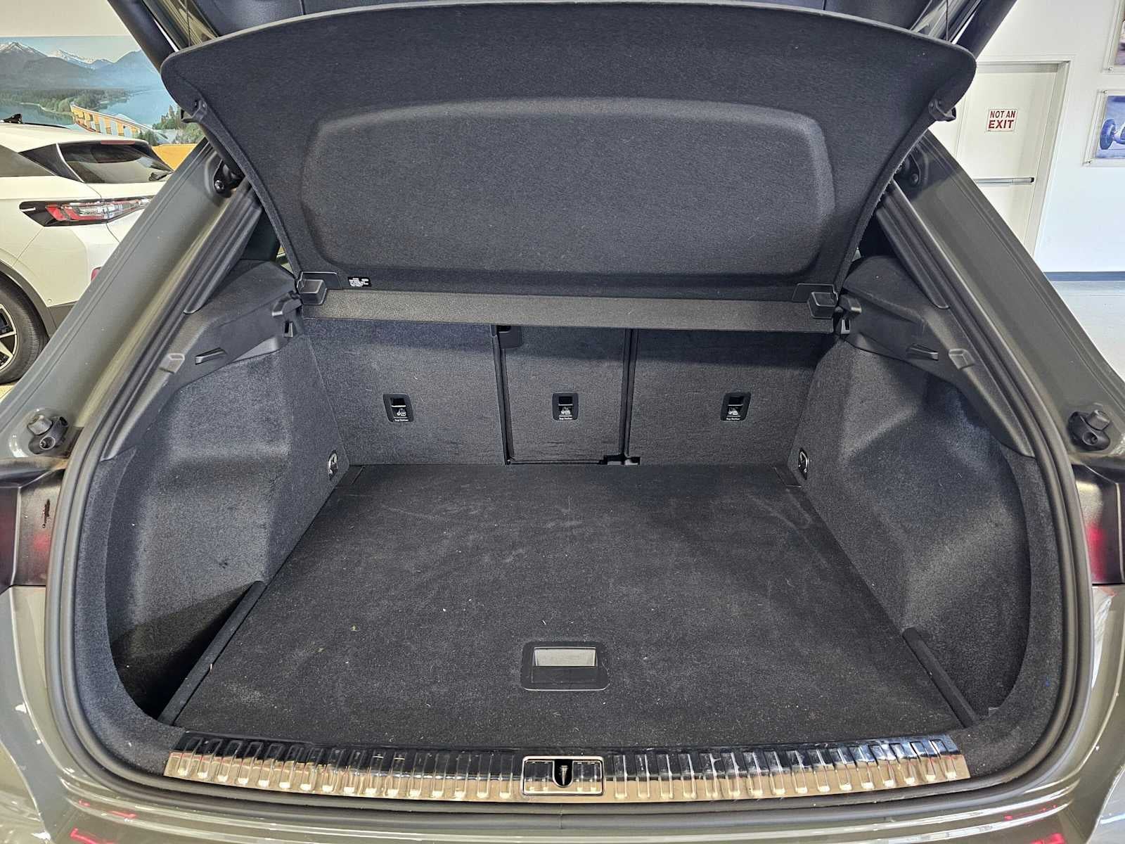 2024 Audi Q3 S line Premium