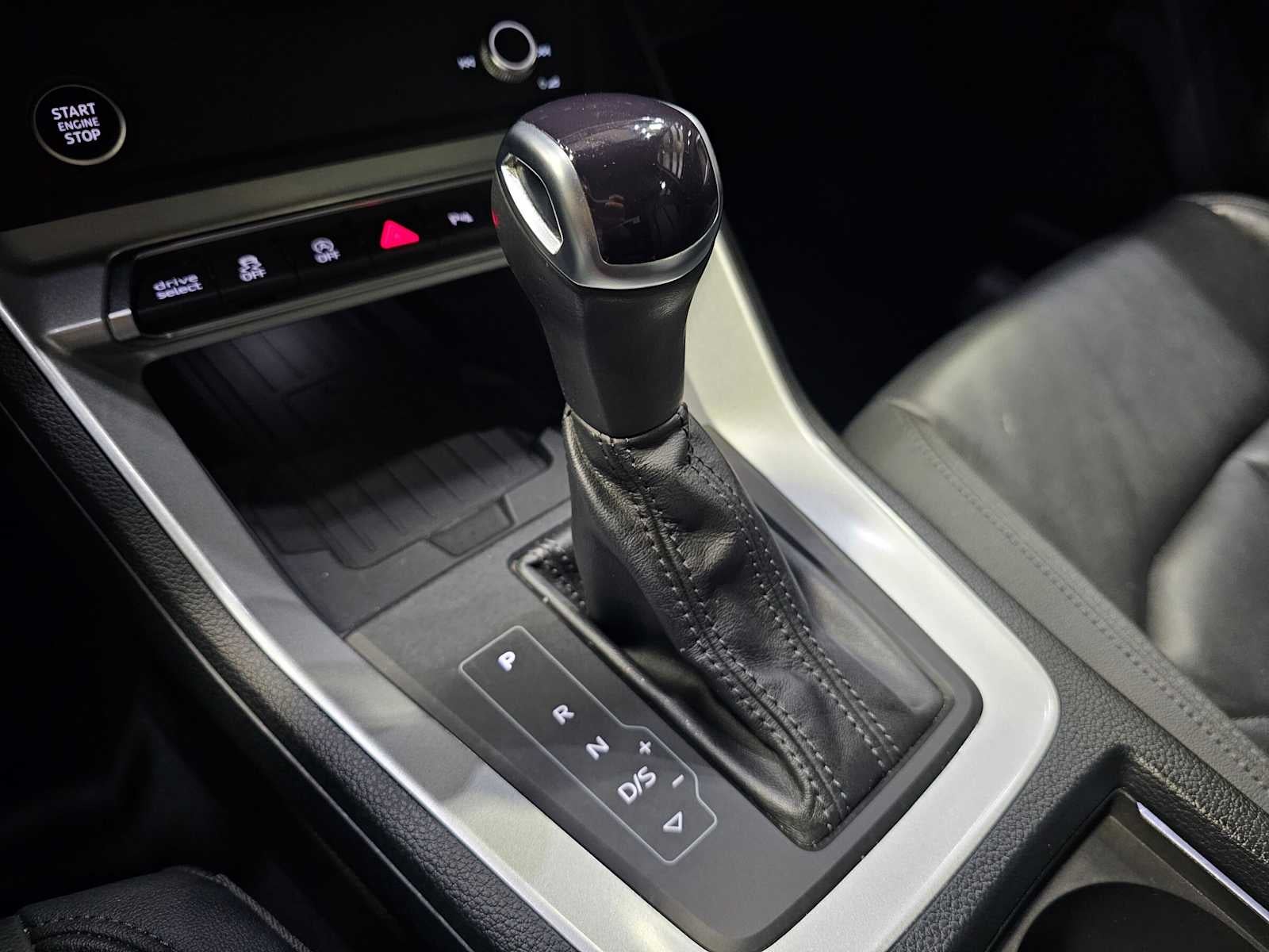 2024 Audi Q3 S line Premium