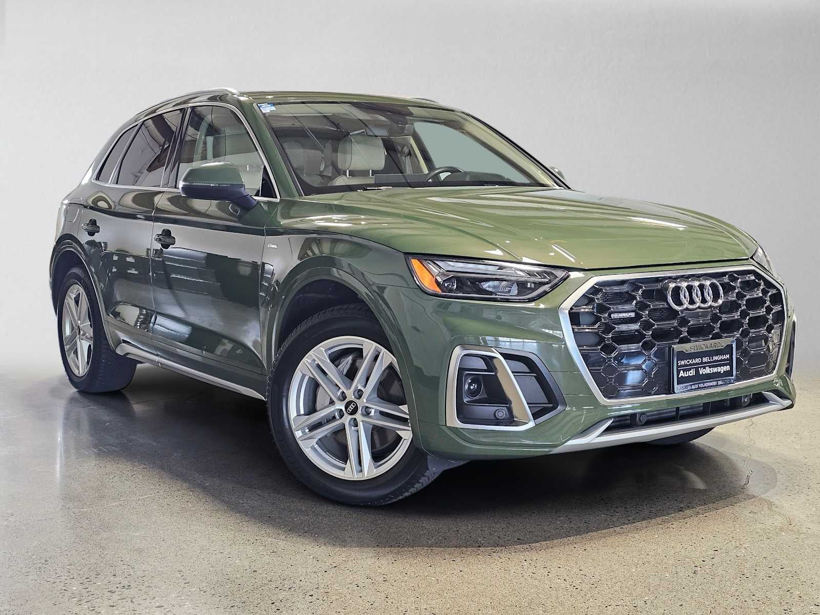 2022 Audi Q5 S line Premium Plus 55 TFSI e quattro