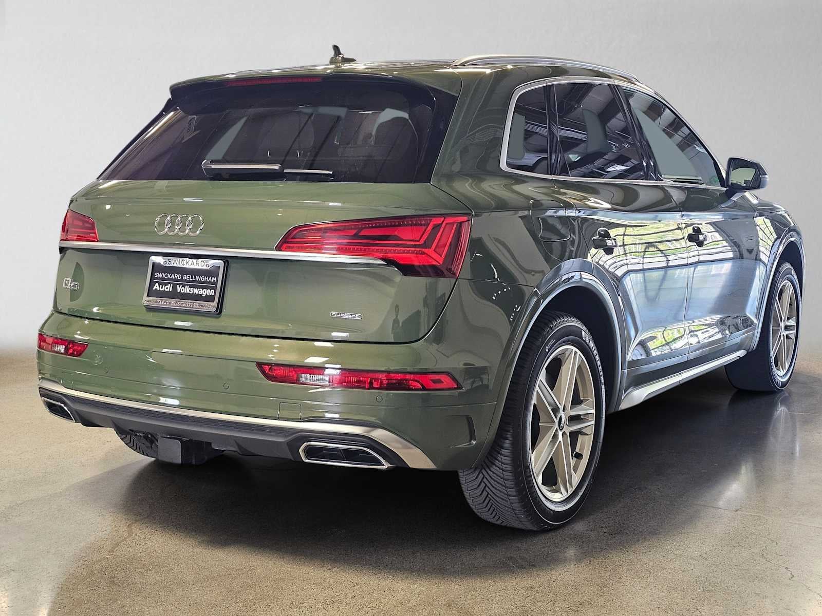 2022 Audi Q5 S line Premium Plus 55 TFSI e quattro