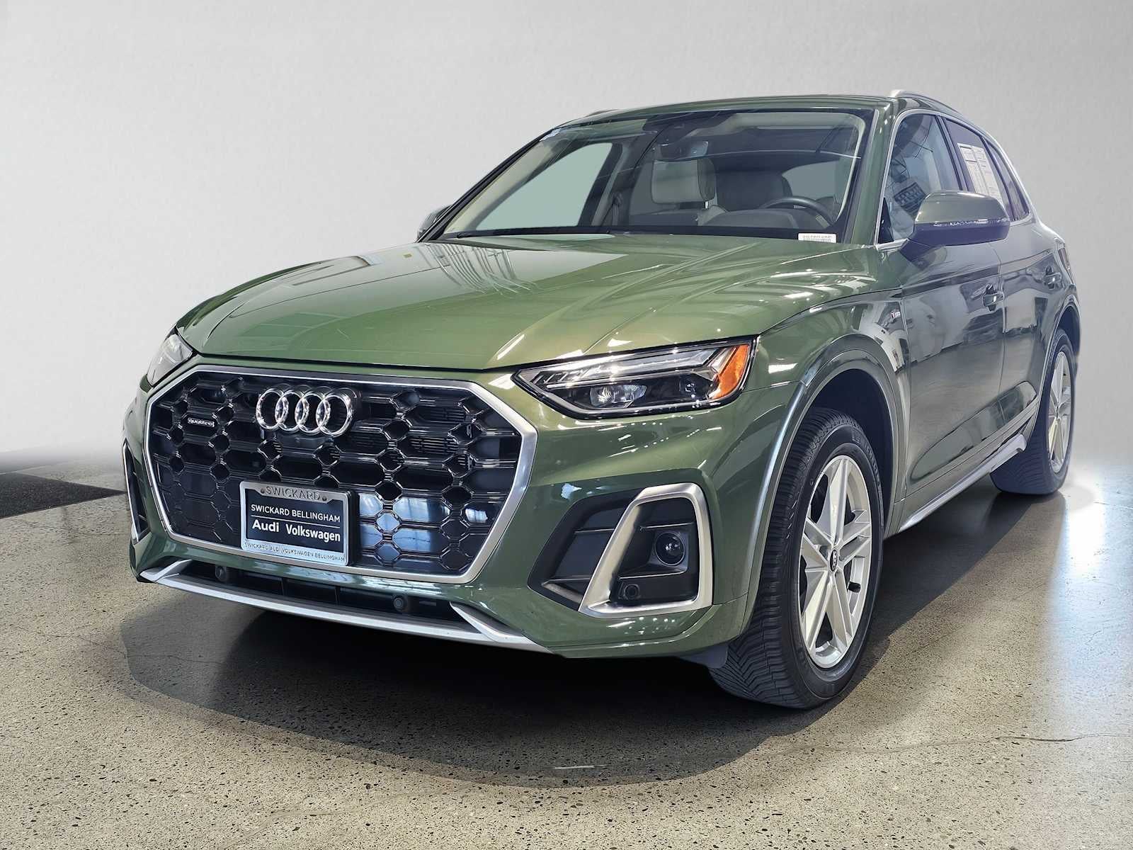 2022 Audi Q5 S line Premium Plus 55 TFSI e quattro