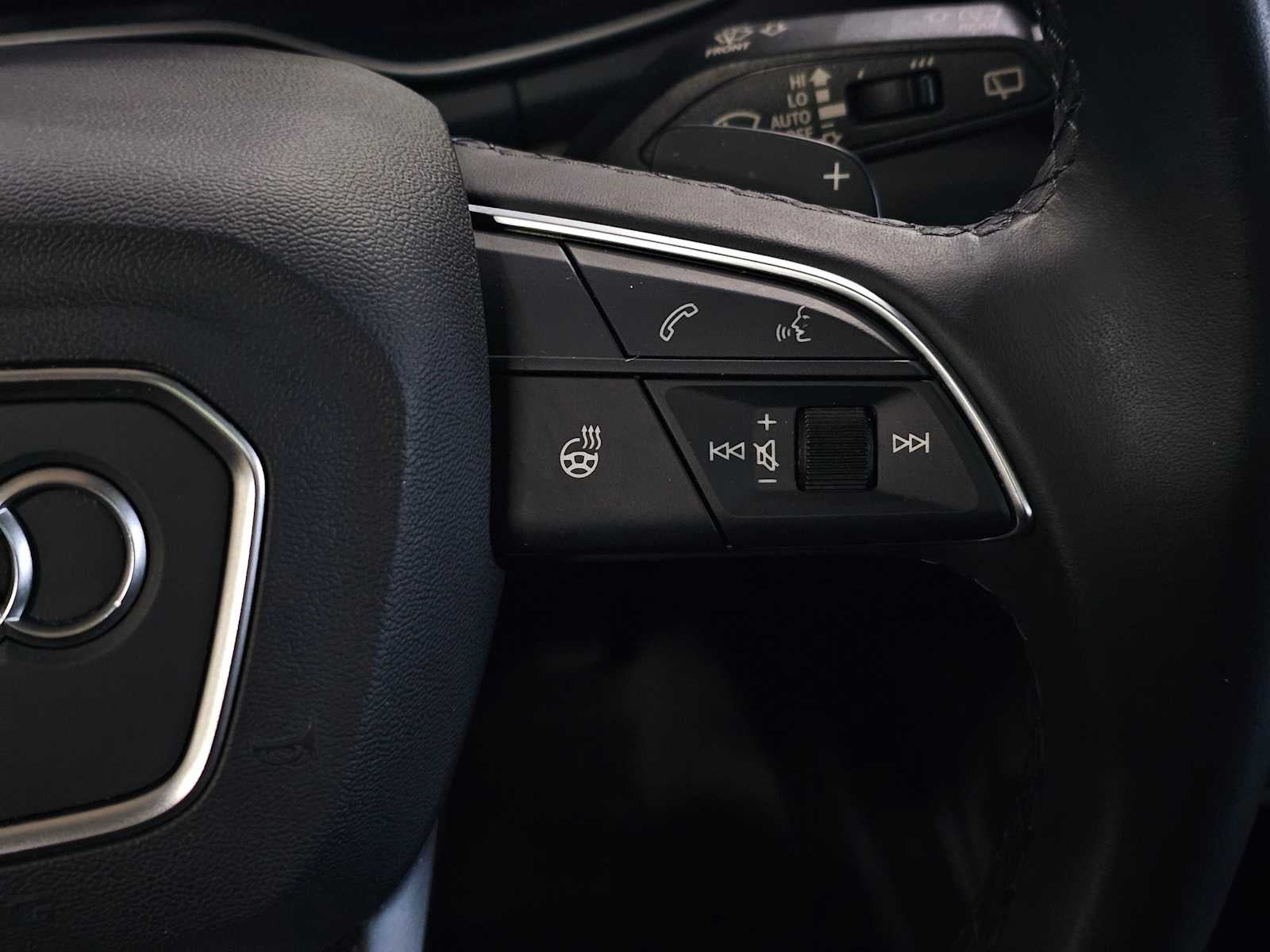 2023 Audi Q5 S line Premium Plus 55 TFSI e quattro