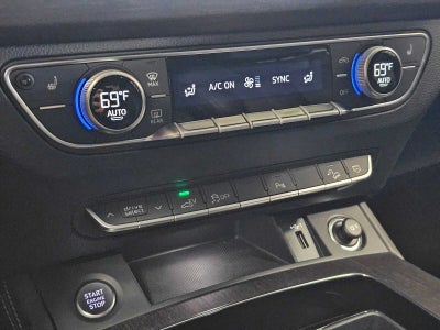 2023 Audi Q5 S line Premium Plus 55 TFSI e quattro