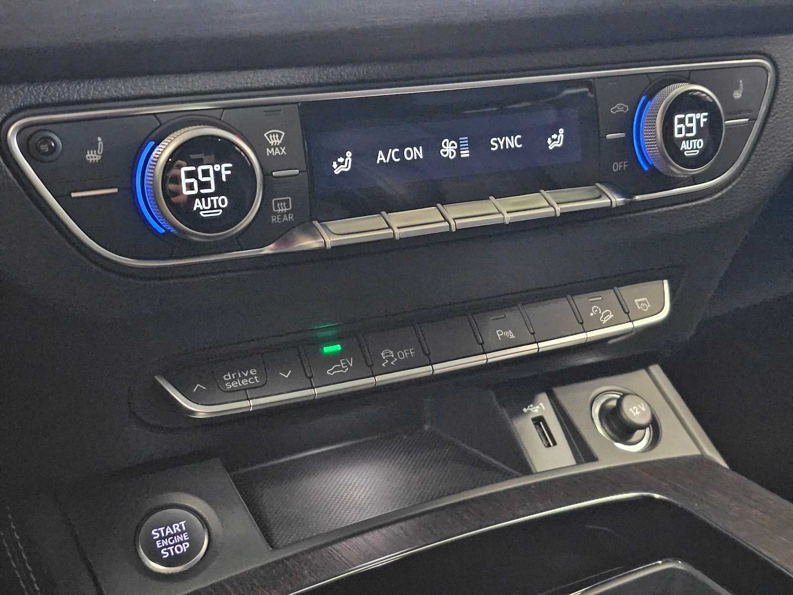 2023 Audi Q5 S line Premium Plus 55 TFSI e quattro