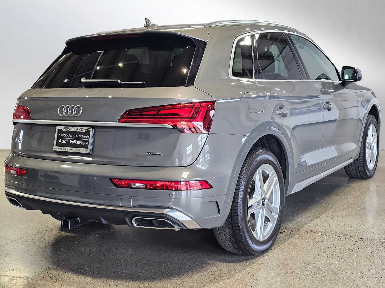 2023 Audi Q5 S line Premium Plus 55 TFSI e quattro
