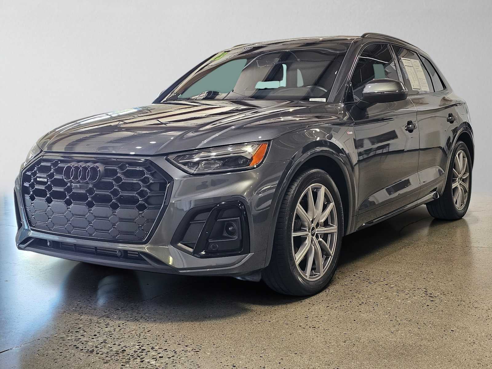 2023 Audi Q5 S line Premium Plus