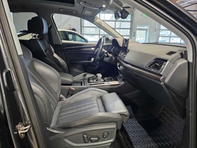 2022 Audi Q5 S line Premium Plus 55 TFSI e quattro