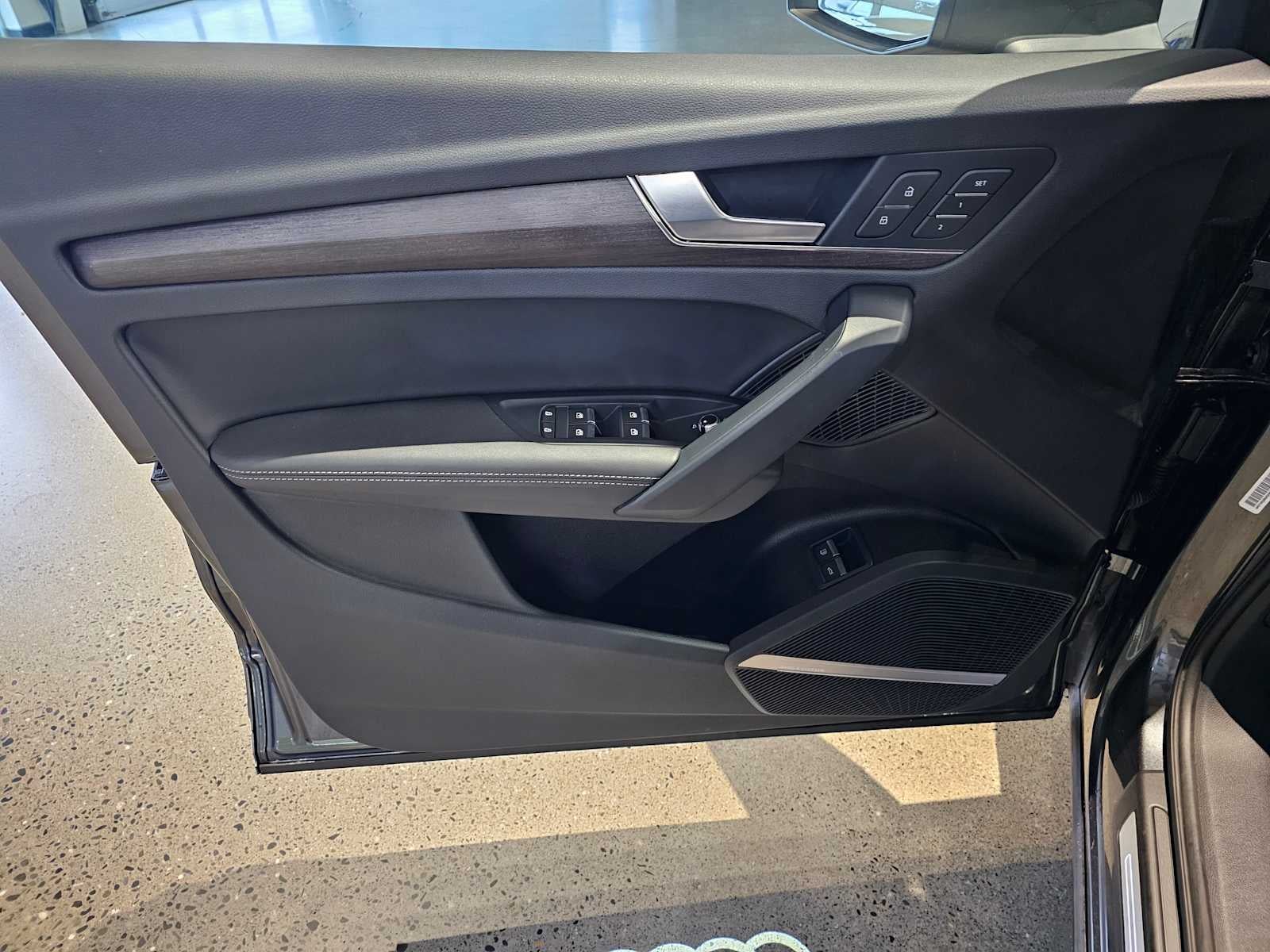 2022 Audi Q5 S line Premium Plus 55 TFSI e quattro