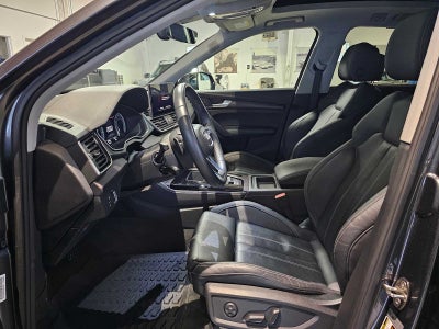 2022 Audi Q5 S line Premium Plus 55 TFSI e quattro