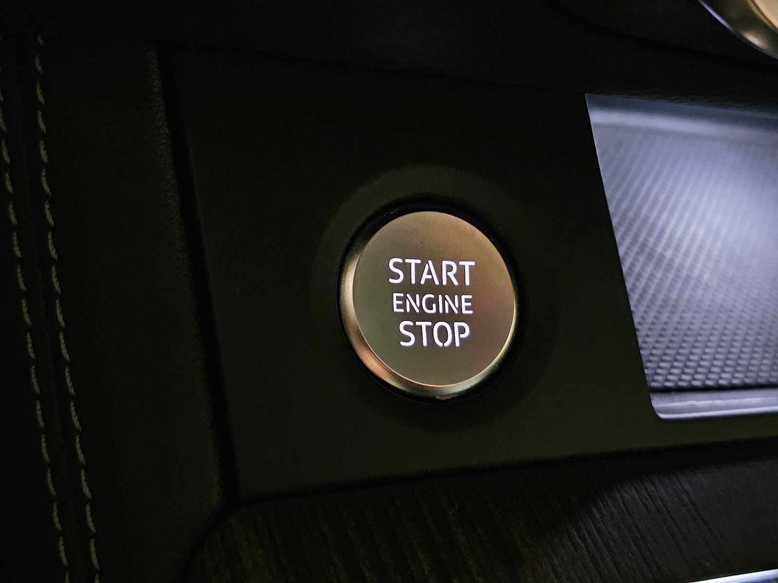 2022 Audi Q5 S line Premium Plus 55 TFSI e quattro