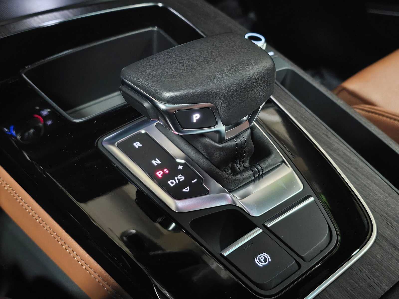 2024 Audi Q5 S line Premium Plus