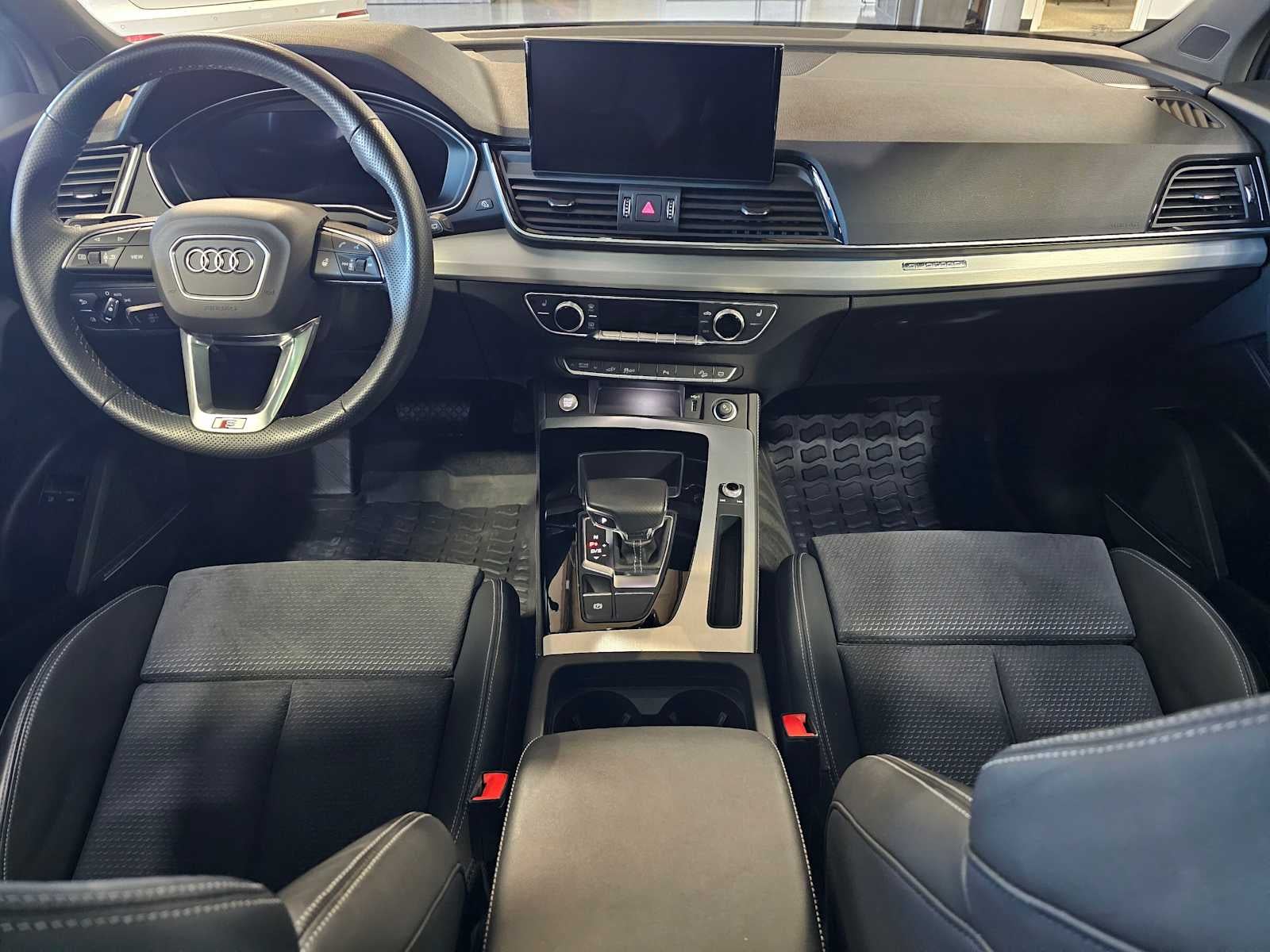2024 Audi Q5 S line Premium Plus 55 TFSI e quattro