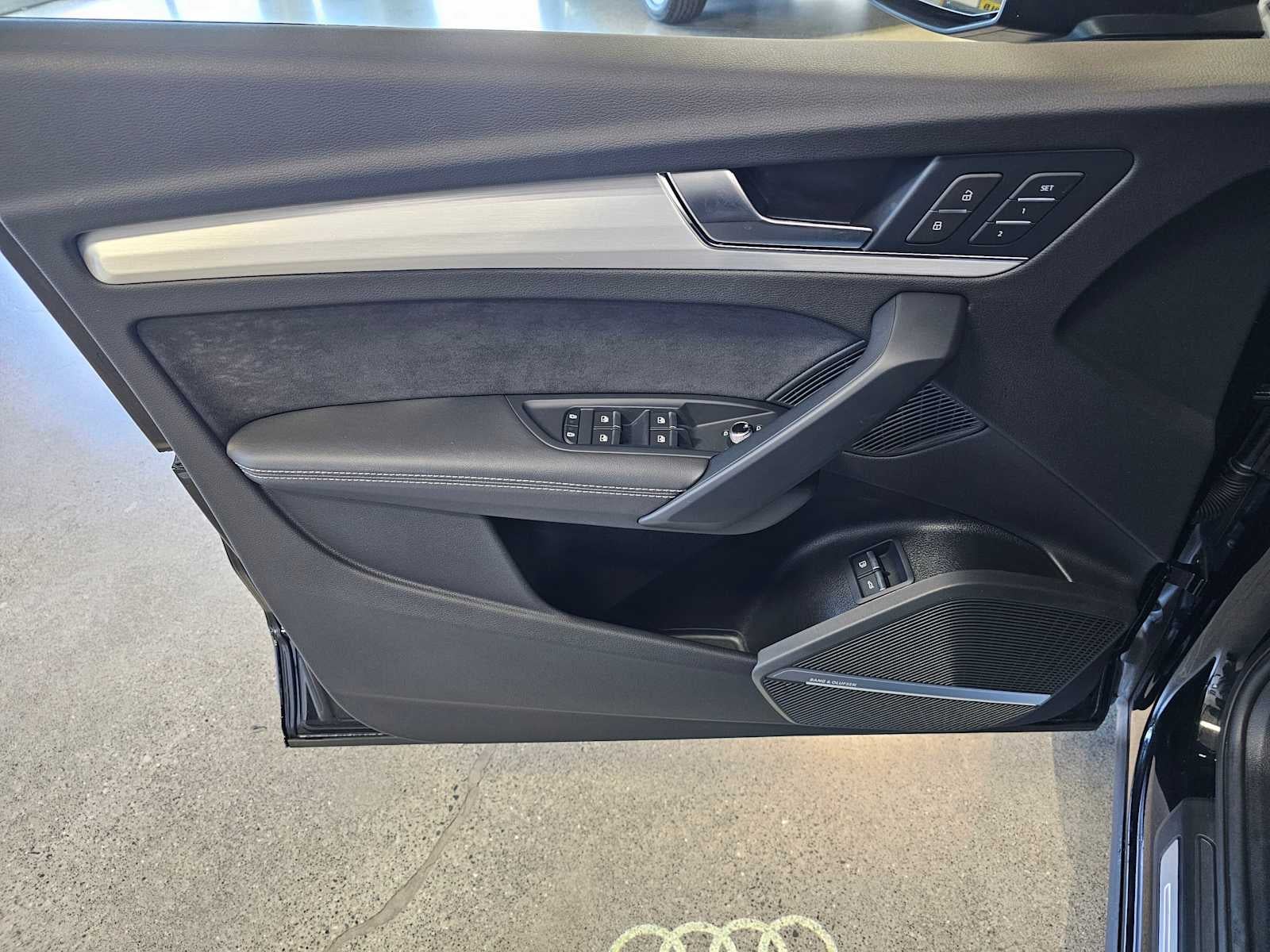 2024 Audi Q5 S line Premium Plus 55 TFSI e quattro