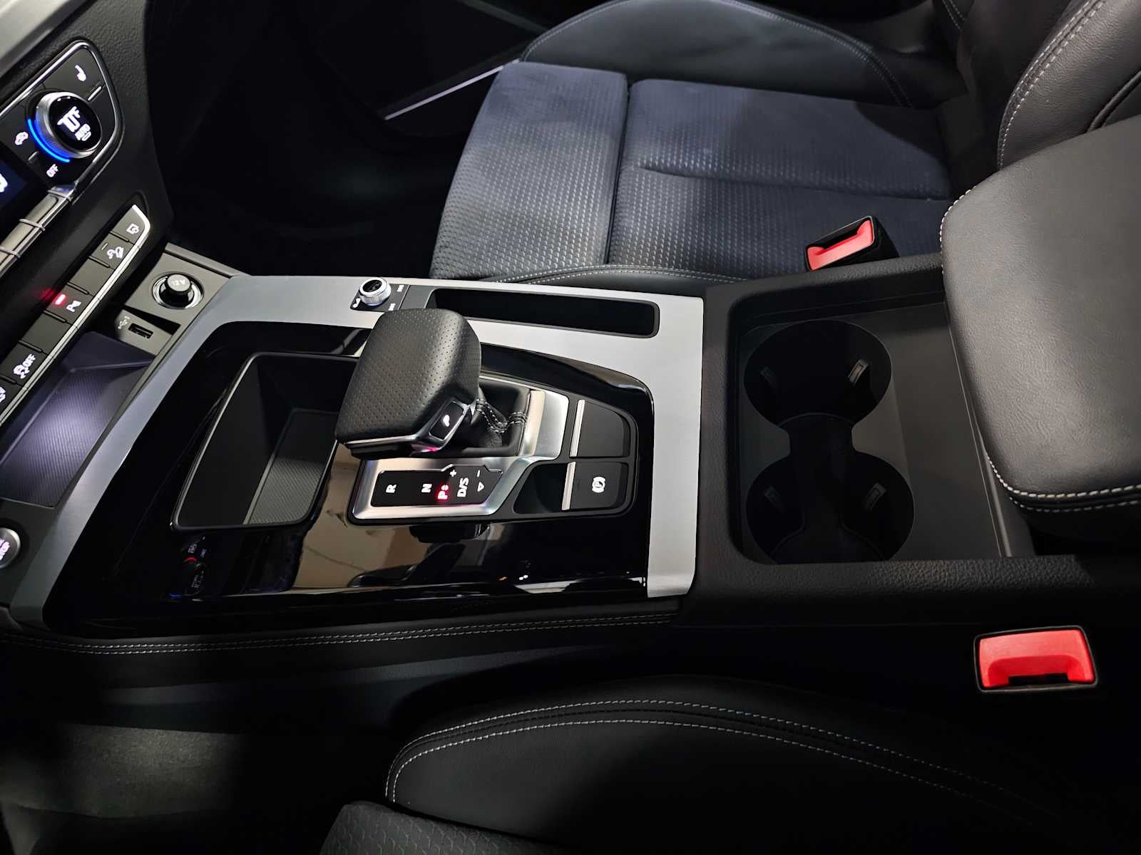 2024 Audi Q5 S line Premium Plus 55 TFSI e quattro