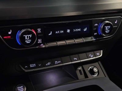 2024 Audi Q5 S line Premium Plus 55 TFSI e quattro