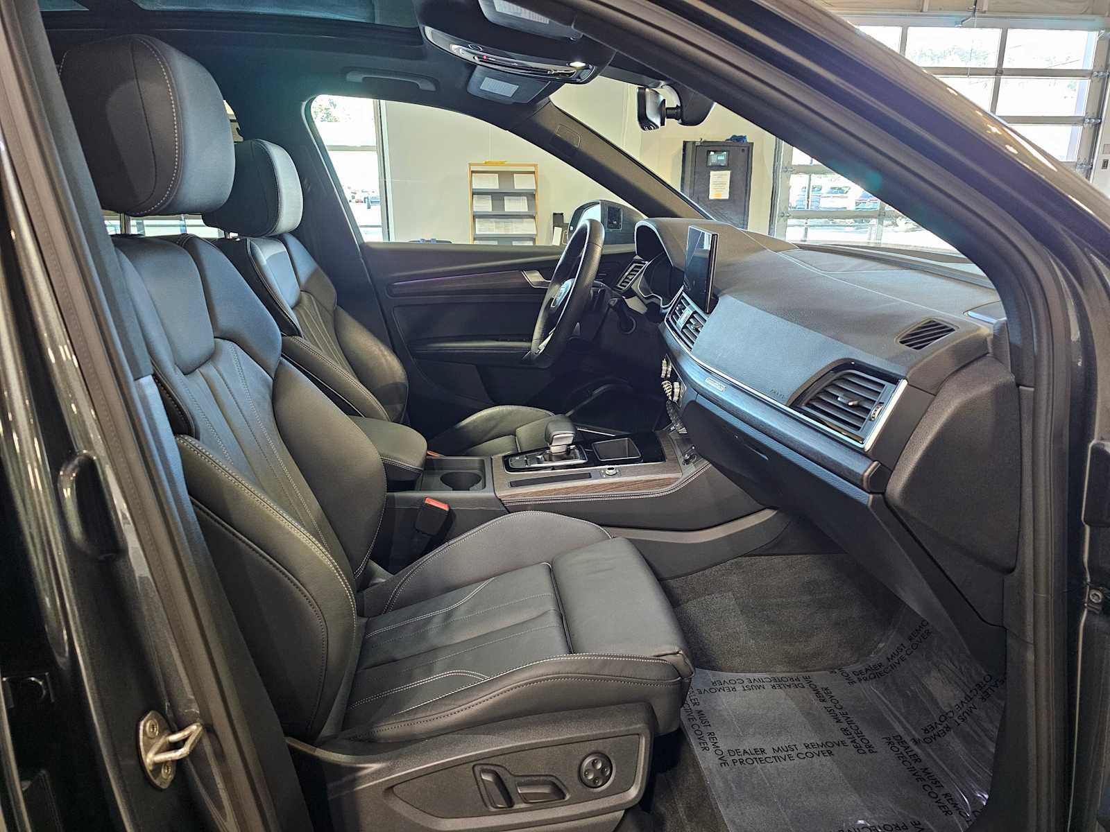 2025 Audi Q5 S line Premium Plus 55 TFSI e quattro